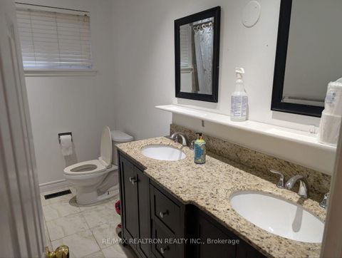 Photo 15 at 28 Lakeland Crescent, Oak Ridges Lake Wilcox, Richmond Hill