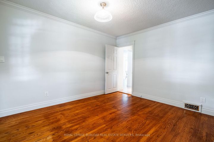 Photo 18 at 1169 Greening Avenue, Lakeview, Mississauga