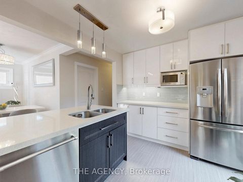 Photo 6 at 102 Meldazy Drive, Bendale, Toronto