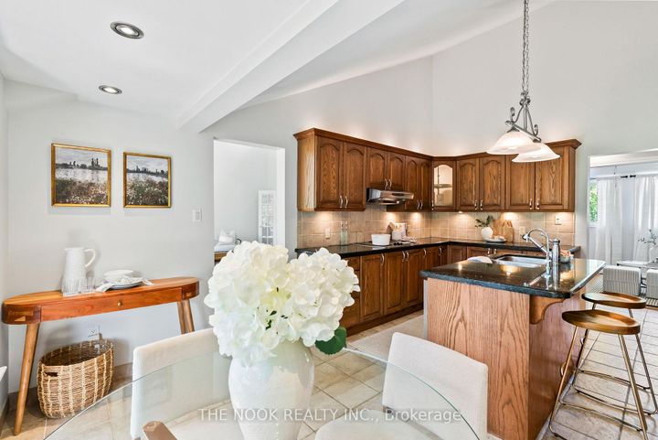 Photo 17 at 10 Stone Sound Drive, Port Perry, Scugog