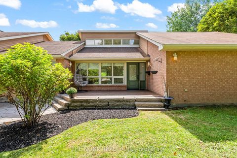 Photo 6 at 10 Stone Sound Drive, Port Perry, Scugog