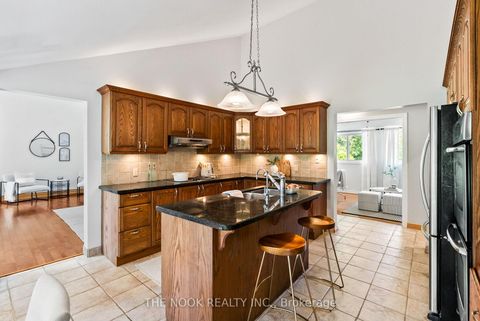 Photo 15 at 10 Stone Sound Drive, Port Perry, Scugog