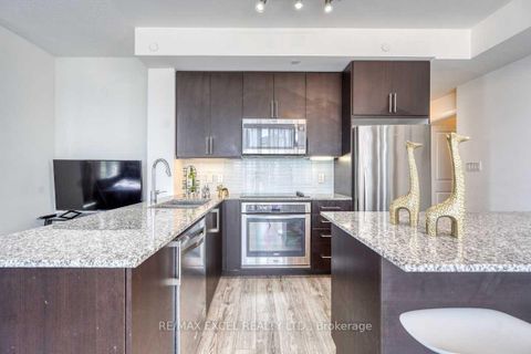 Photo 8 at 202A - 9608 Yonge Street, North Richvale, Richmond Hill