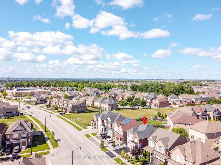 Photo 1 at 122 Bonnie Braes Drive, Credit Valley, Brampton