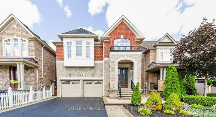 Photo 3 at 122 Bonnie Braes Drive, Credit Valley, Brampton