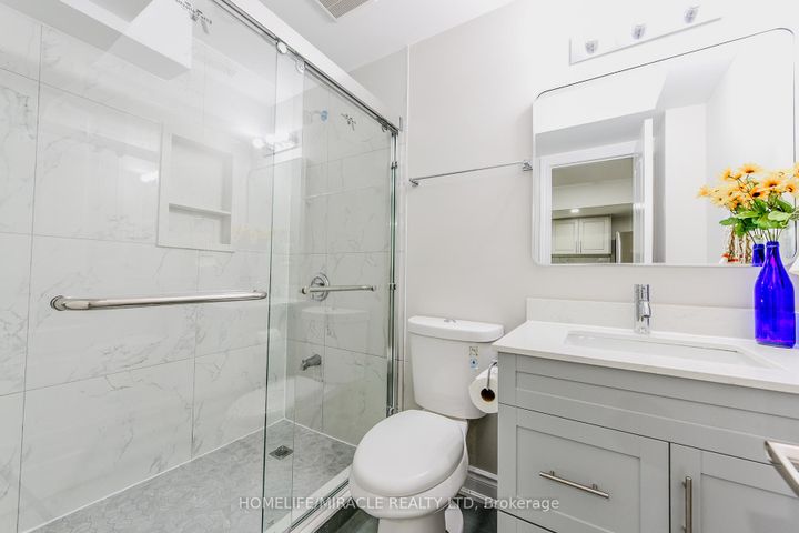 Photo 36 at 122 Bonnie Braes Drive, Credit Valley, Brampton