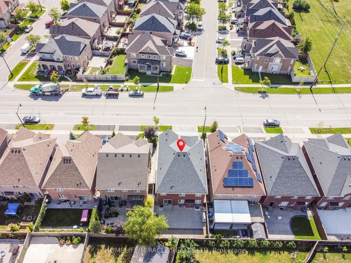 Photo 42 at 122 Bonnie Braes Drive, Credit Valley, Brampton