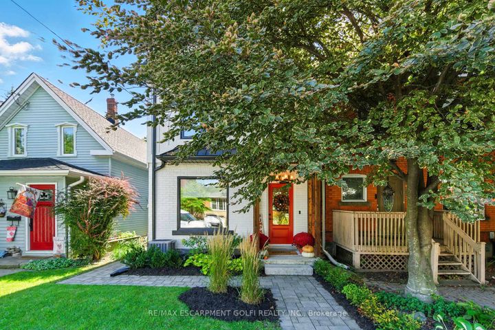 Photo 1 at 369 Charlton Avenue W, Kirkendall, Hamilton