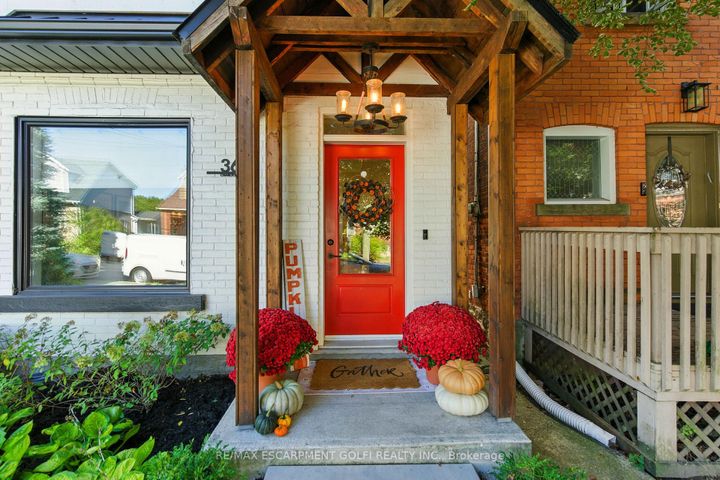 Photo 4 at 369 Charlton Avenue W, Kirkendall, Hamilton