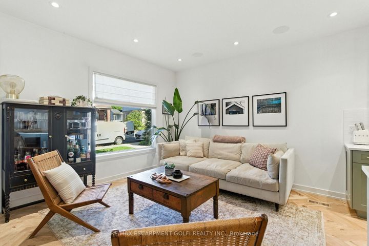 Photo 7 at 369 Charlton Avenue W, Kirkendall, Hamilton