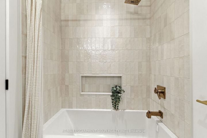 Photo 29 at 369 Charlton Avenue W, Kirkendall, Hamilton