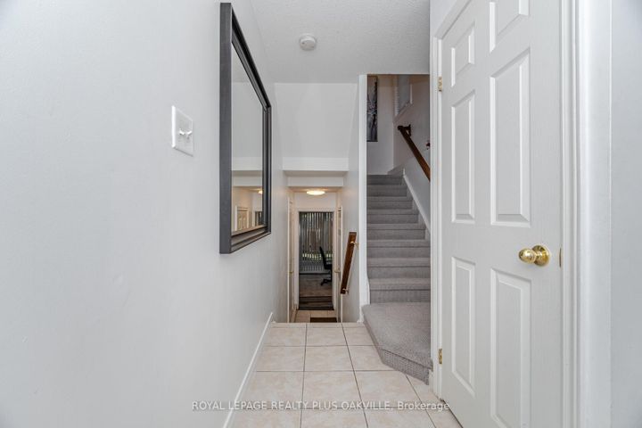 Photo 6 at 5 - 1248 Guelph Line, Mountainside, Burlington