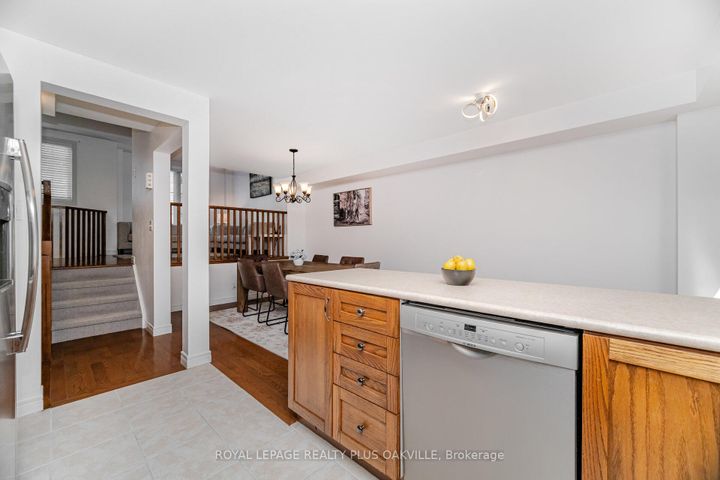 Photo 17 at 5 - 1248 Guelph Line, Mountainside, Burlington