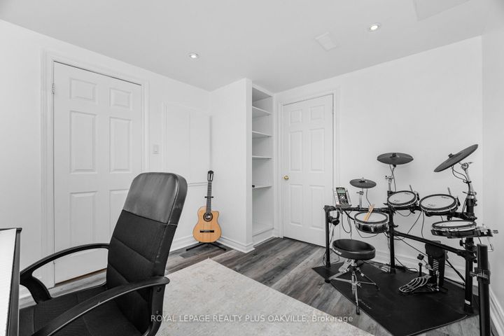 Photo 40 at 5 - 1248 Guelph Line, Mountainside, Burlington