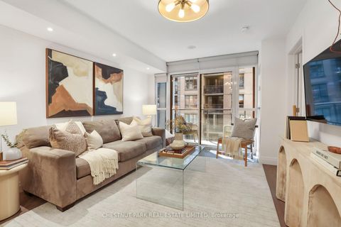 Photo 2 at 507 - 126 Simcoe Street, Waterfront Communities C1, Toronto