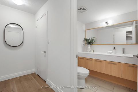 Photo 16 at 507 - 126 Simcoe Street, Waterfront Communities C1, Toronto