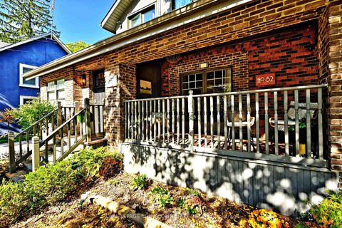 Photo 1 at 82 Centre Street, Aurora Village, Aurora Photo 1 at 82 Centre Street, Aurora Village, Aurora