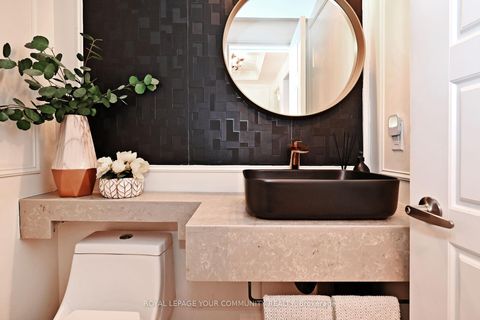 Photo 4 at 82 Centre Street, Aurora Village, Aurora Photo 4 at 82 Centre Street, Aurora Village, Aurora