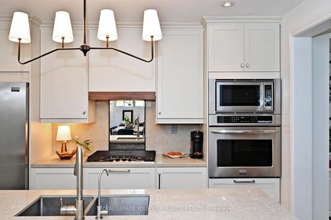 Photo 14 at 82 Centre Street, Aurora Village, Aurora Photo 14 at 82 Centre Street, Aurora Village, Aurora