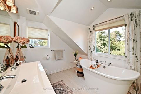 Photo 33 at 82 Centre Street, Aurora Village, Aurora Photo 33 at 82 Centre Street, Aurora Village, Aurora