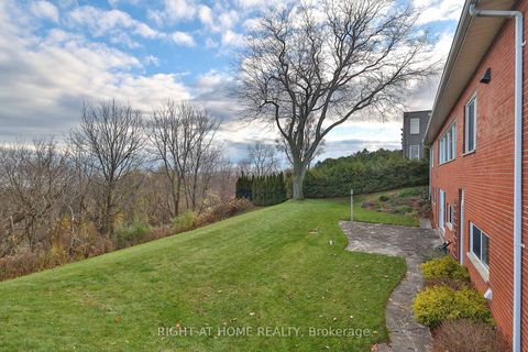 Photo 6 at 59 Hill Crescent, Scarborough Village, Toronto