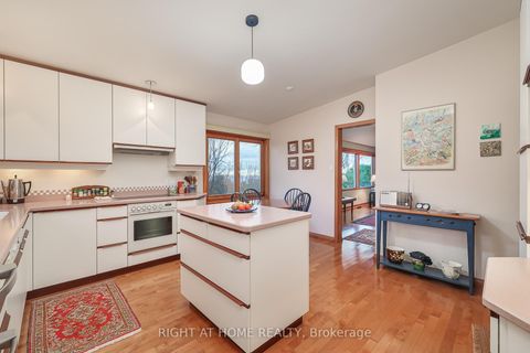 Photo 14 at 59 Hill Crescent, Scarborough Village, Toronto