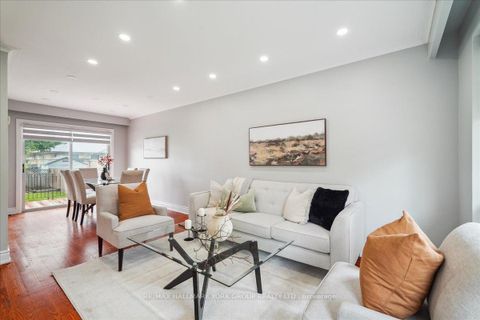 Photo 8 at 20 Abbeville Road, Woburn, Toronto
