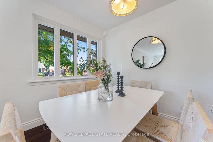 Photo 9 at 103 Wise Crescent, Huntington, Hamilton