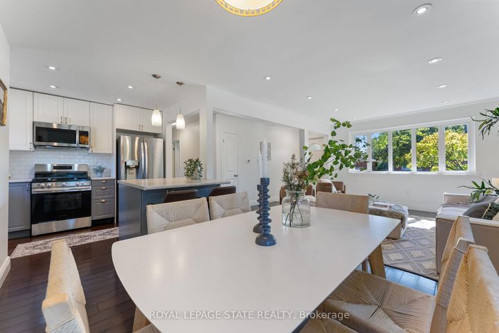 Photo 10 at 103 Wise Crescent, Huntington, Hamilton