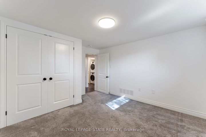 Photo 32 at 103 Wise Crescent, Huntington, Hamilton