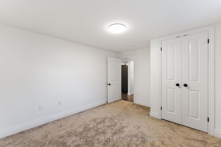 Photo 34 at 103 Wise Crescent, Huntington, Hamilton