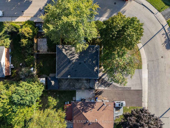 Photo 38 at 103 Wise Crescent, Huntington, Hamilton
