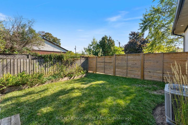 Photo 42 at 103 Wise Crescent, Huntington, Hamilton