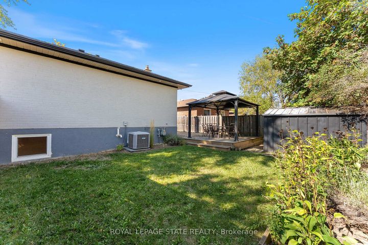 Photo 43 at 103 Wise Crescent, Huntington, Hamilton