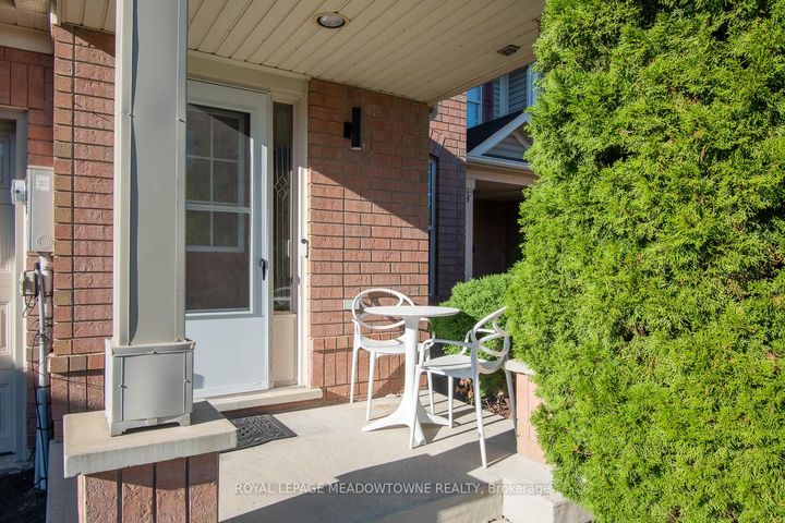 Photo 2 at 698 Edwards Avenue W, BE Beaty, Milton