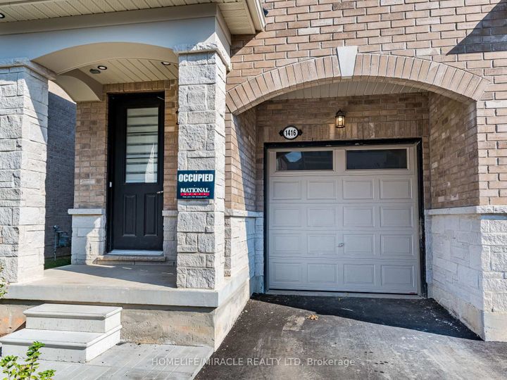 Photo 1 at 1416 Oakmont Common E, Tyandaga, Burlington