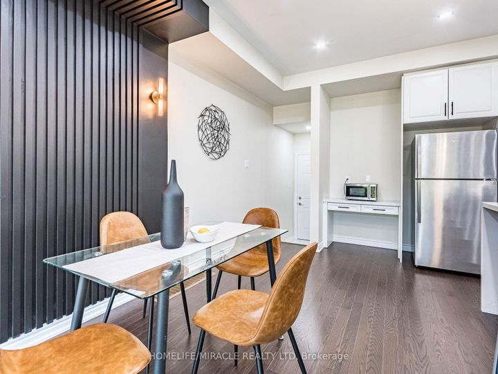 Photo 8 at 1416 Oakmont Common E, Tyandaga, Burlington