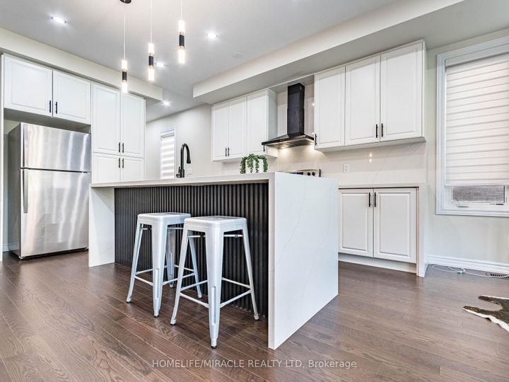 Photo 11 at 1416 Oakmont Common E, Tyandaga, Burlington