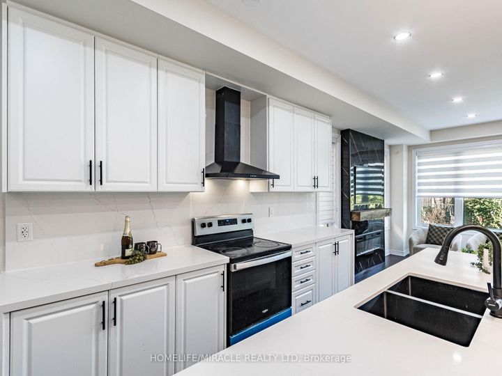 Photo 15 at 1416 Oakmont Common E, Tyandaga, Burlington