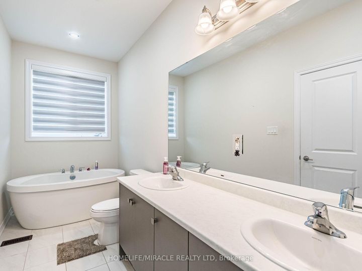 Photo 28 at 1416 Oakmont Common E, Tyandaga, Burlington