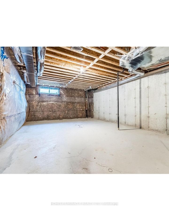 Photo 38 at 1416 Oakmont Common E, Tyandaga, Burlington