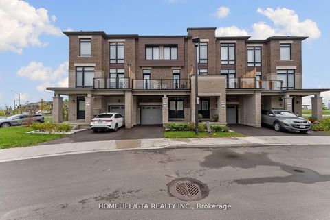 Photo 1 at 7 Holyrood Crescent, Kleinburg, Vaughan