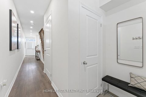 Photo 4 at 7 Holyrood Crescent, Kleinburg, Vaughan
