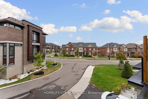 Photo 30 at 7 Holyrood Crescent, Kleinburg, Vaughan