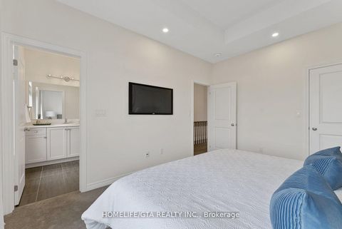 Photo 38 at 7 Holyrood Crescent, Kleinburg, Vaughan