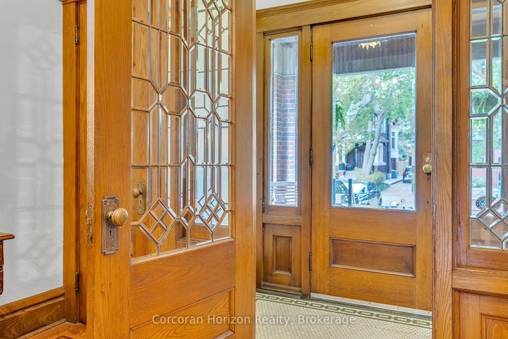Photo 4 at 121 St Clair Avenue, St. Clair, Hamilton