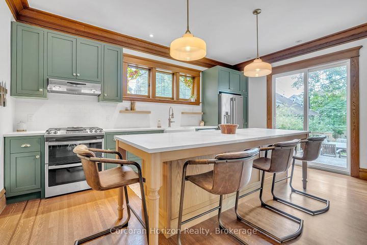 Photo 14 at 121 St Clair Avenue, St. Clair, Hamilton