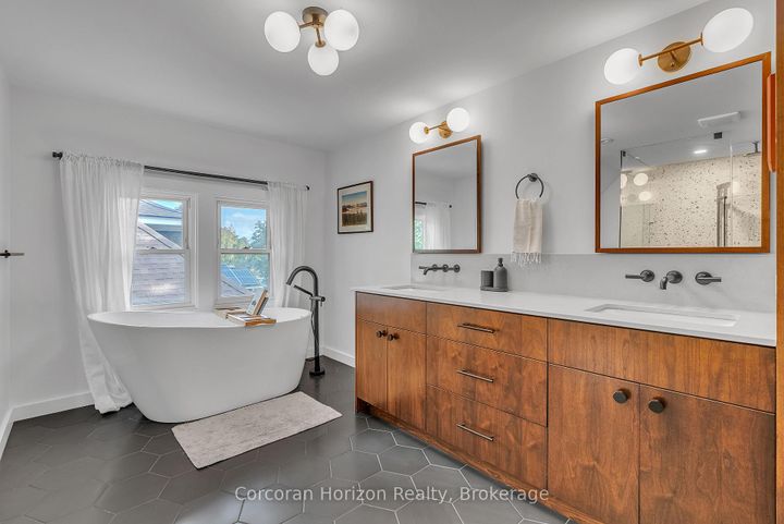 Photo 34 at 121 St Clair Avenue, St. Clair, Hamilton