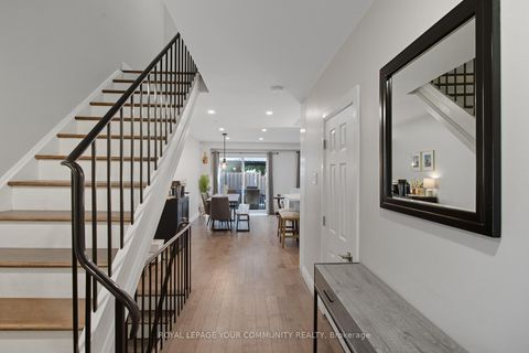 Photo 4 at 23 - 1528 Lancaster Drive, FA Falgarwood, Oakville