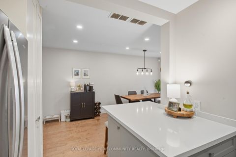 Photo 8 at 23 - 1528 Lancaster Drive, FA Falgarwood, Oakville